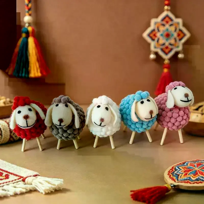 Handmade Mini Table Ornament Felt Sheep Figurines Miniatures Wool Felt Lamb Cute Toys Desktop Decor Home Furnishings Gifts
