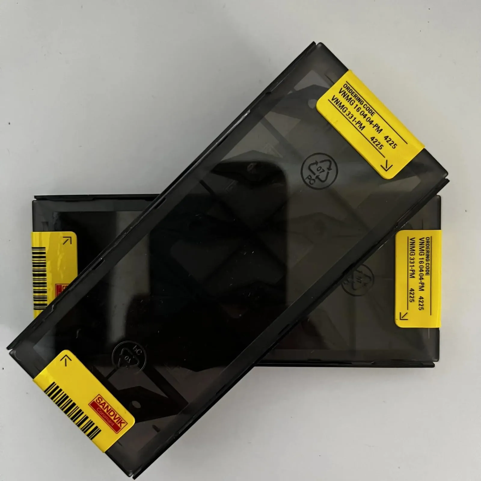 

Original SANDVIK / VNMG160404-PM 4225 Hard alloy CNC Blade 10 Pcs