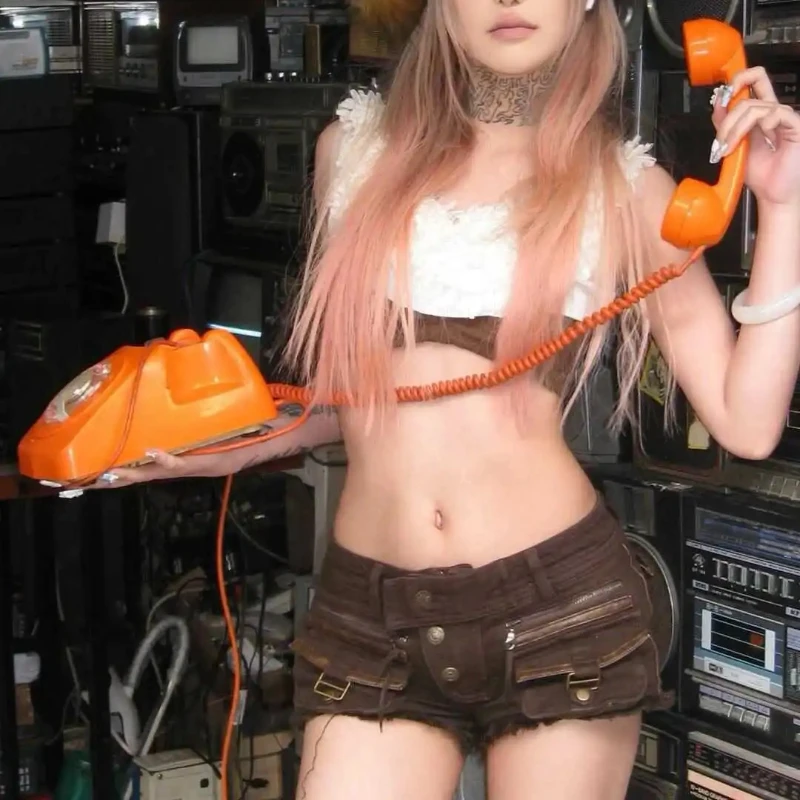 Women's Multi Pocket Dark Brown Denim Shorts Vintage Hot Jean Shorts 90s Low Waist Mini Pants Emo 2000s Clothes Summer