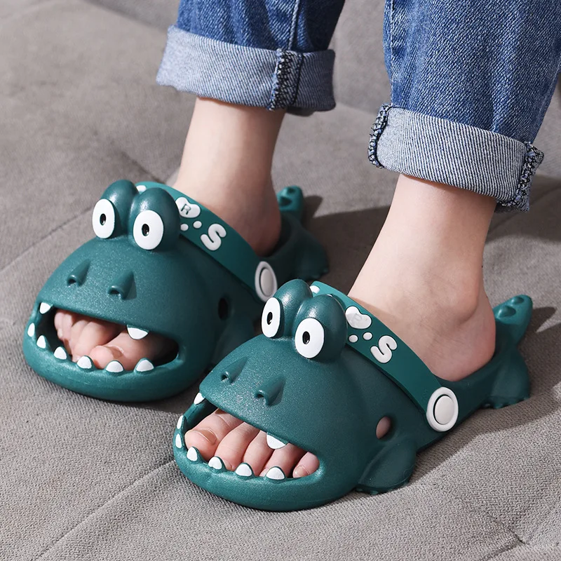 Children Slippers  Summer Boy Girl Hollow Shoes Anti Slip Boy Dinosaur Slippers Thick Sole Girl Wearing Sandals Outside נעלי בית