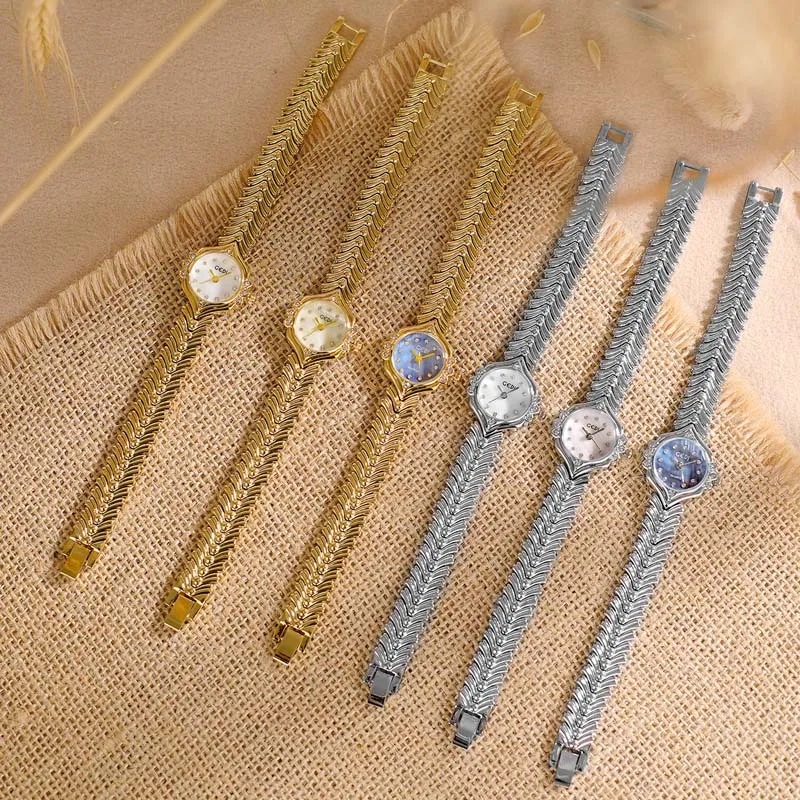 ساعة نسائية مرصعة بالألماس، ساعة يد عصرية من Mother-of-Pearl، سوار ذيل السمكة، ساعة كوارتز فاخرة فاخرة للسيدات