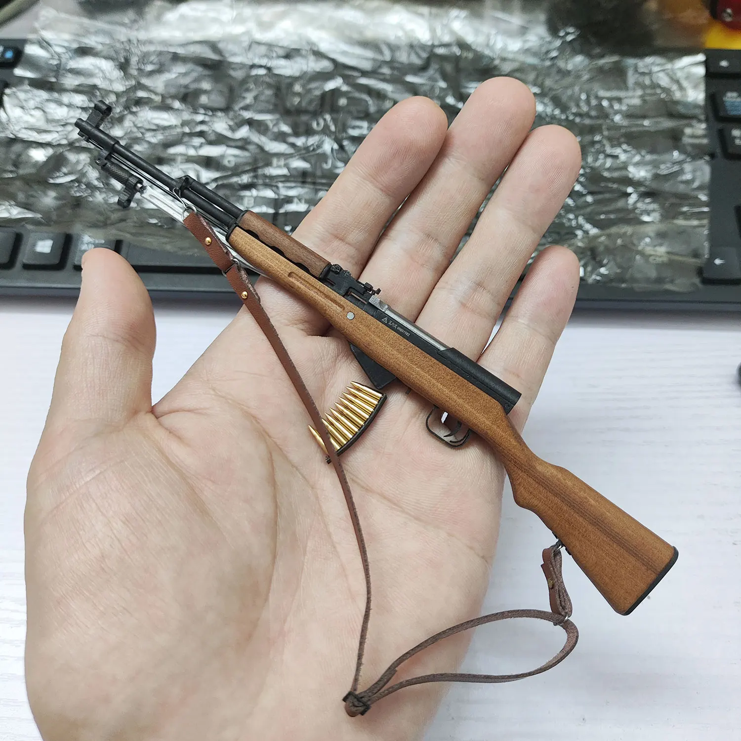

1/6 Scale SKS Rifle Model Handmade Wood Metal Detachable Chinese Type 56 Semi-Auto Rifle with Flat Bayonet for Action Figures