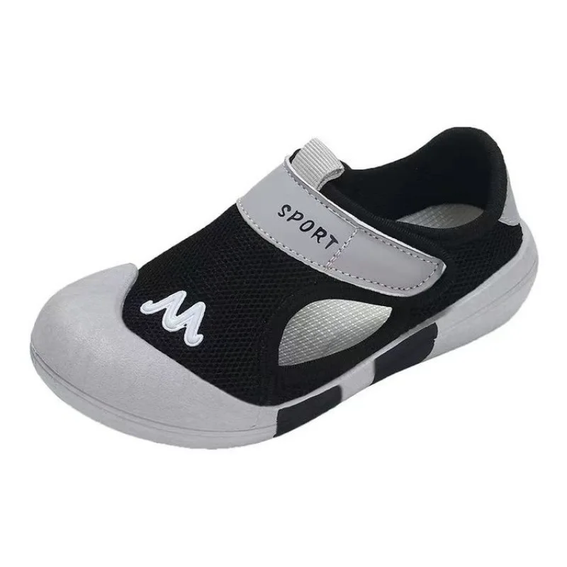 Sandali sportivi per ragazze 2024 estate nuovi bambini Mesh traspirante resistente all'usura traspirante antiscivolo scarpe Casual comode