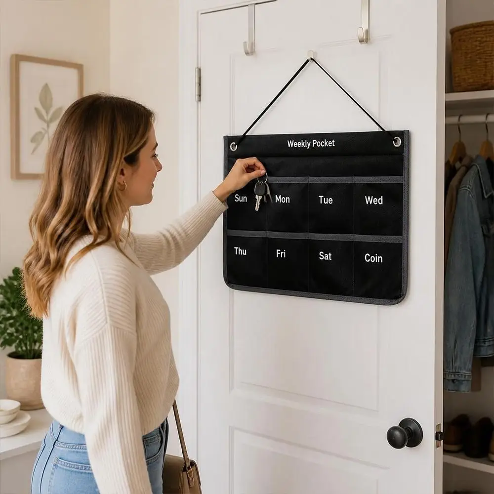 Nonwoven Fabric Monthly Money-saving Calendar Wall Hanging with Calendar Wall Storage Bag with Banknote Slots