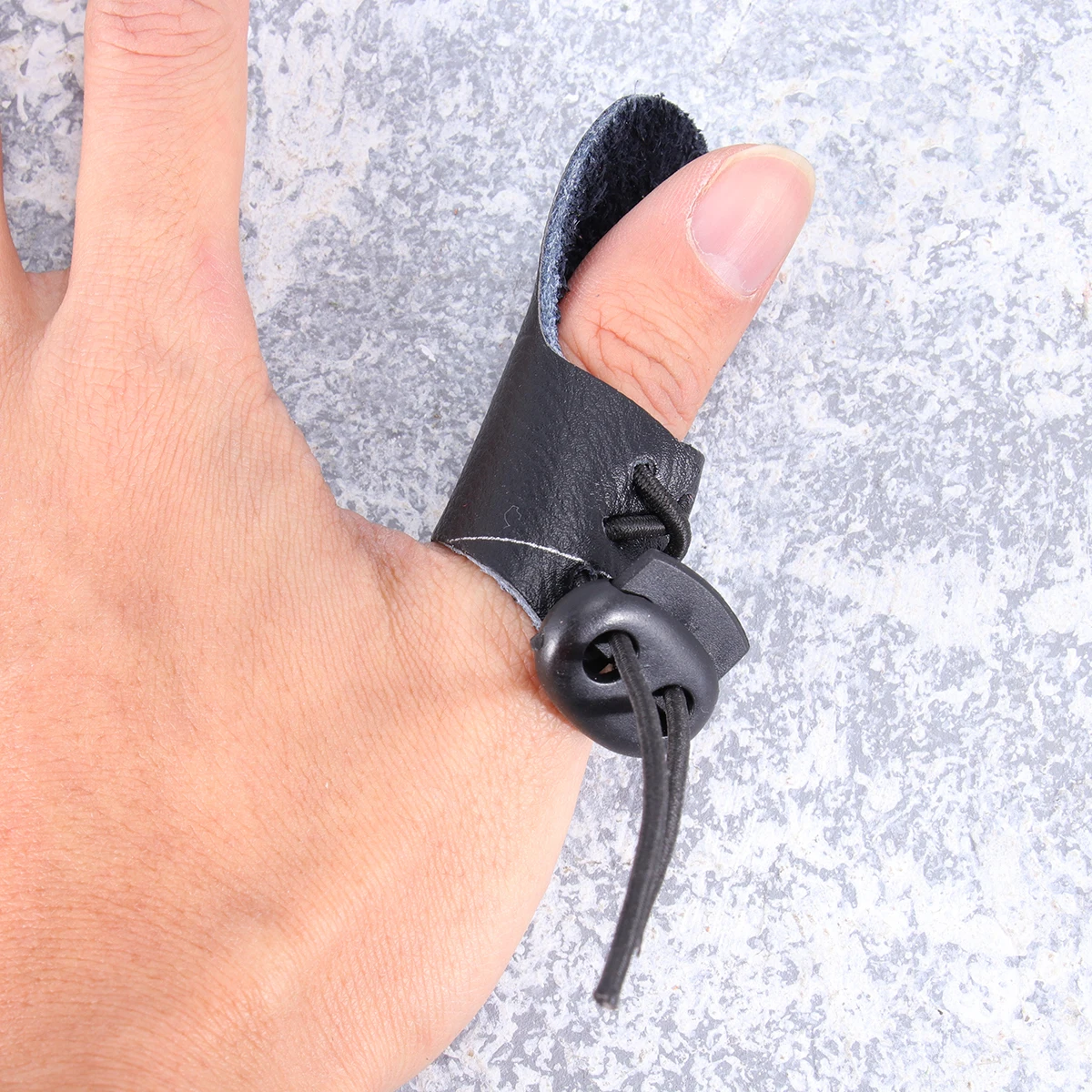 

3 pcs Single Finger Protective Pad For Arrow Recurve Hunting Glove Adjustable Lightweight Black Coffee Brown