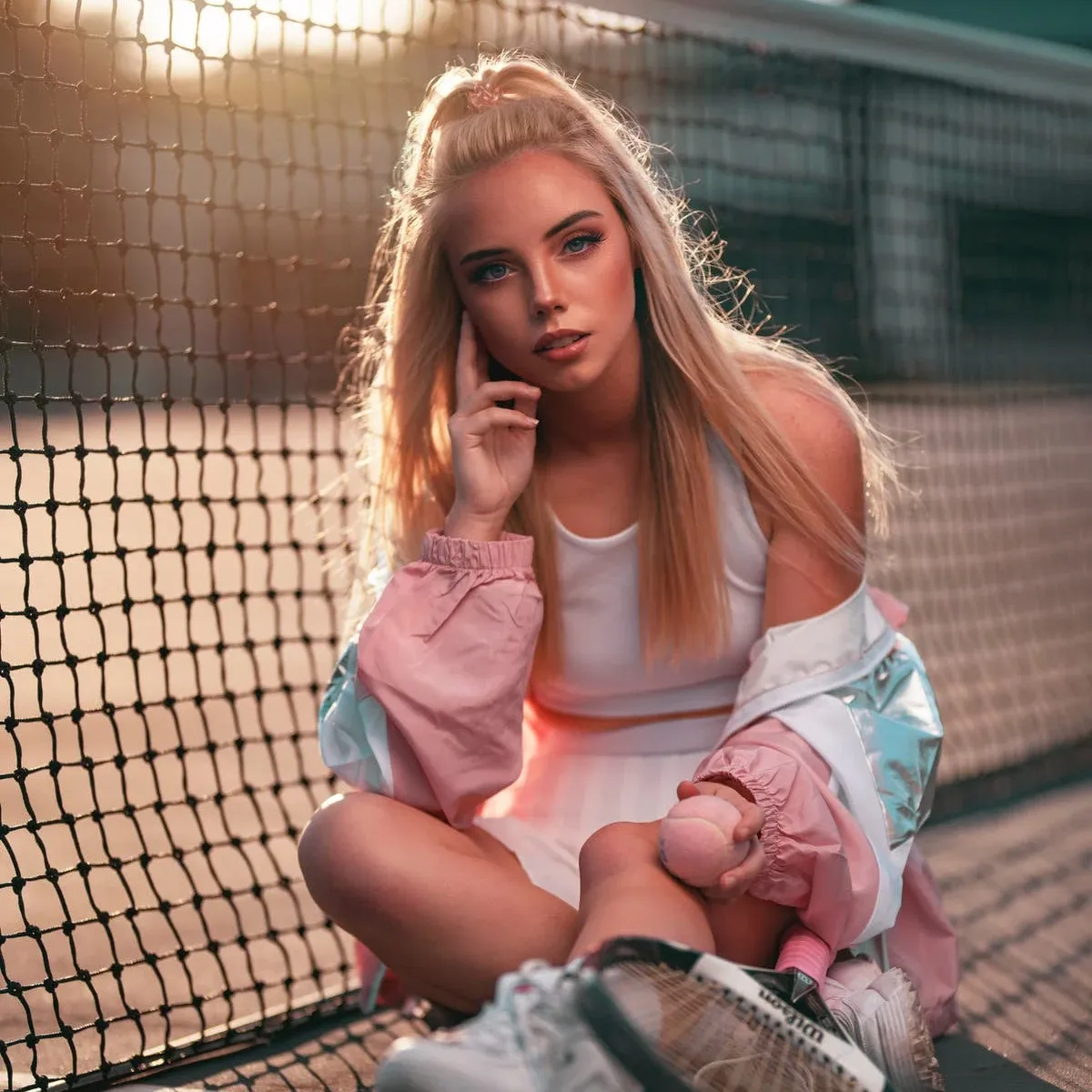 

1 шт. прочная бадминтонная сетка из высококачественного полипропилена, легкая, для использования в помещении и на улице, для тренировок, матчей, турниров, замена.