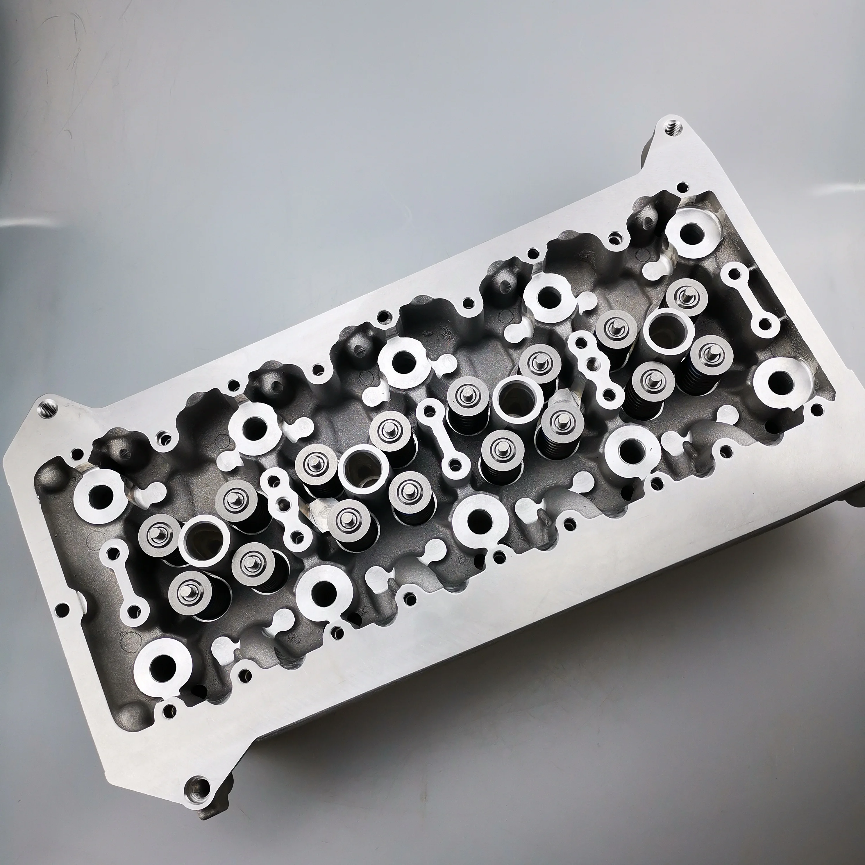 SAIC MAXUS T60 V80 D90 G10 Diesel 2.0T Original Cylinder Head Assembly C00072180 C00235628