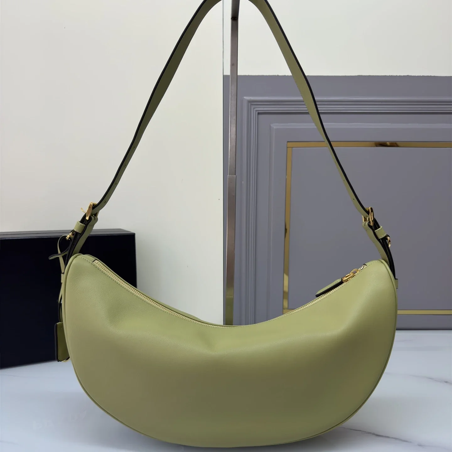 

Высококачественная сумка большой емкости, роскошная дизайнерская сумка на плечо из натуральной кожи, женский кошелек через плечо известного бренда 2026