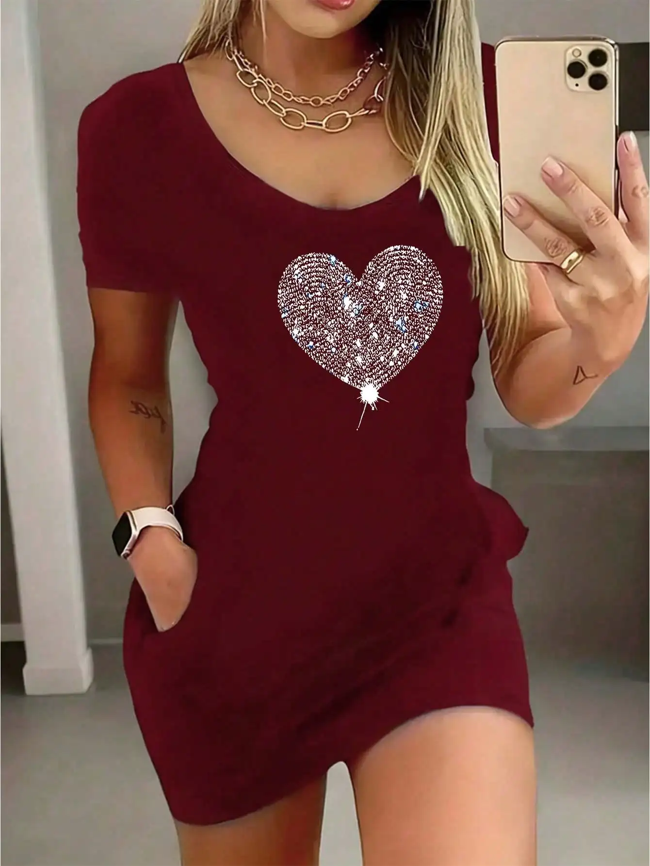 Ladies' Casual Sexy Dress with Heart Pattern, Shiny Short-Sleeved Round-Neck Pure Color Dress, Short Skirt, Popular Style