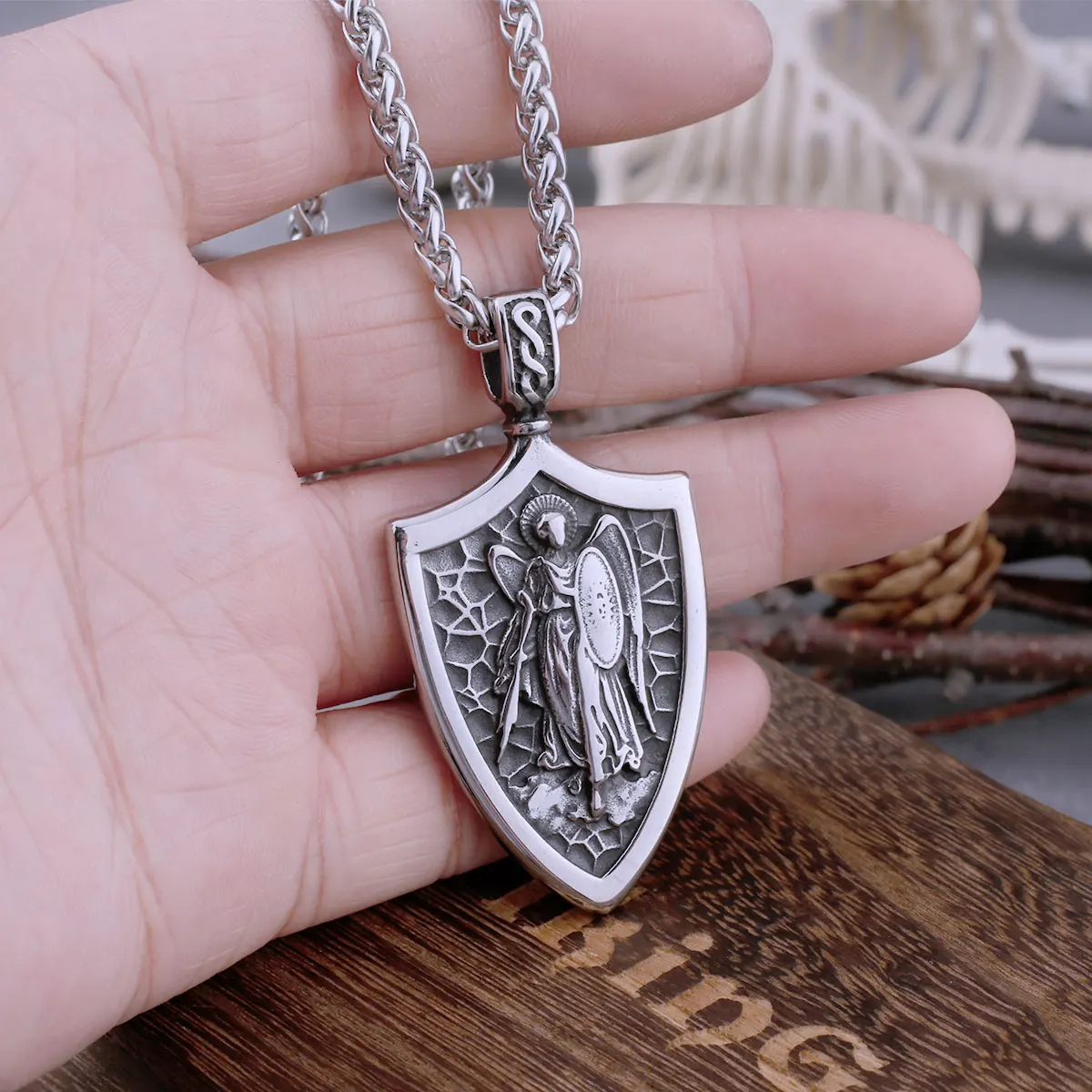 Men's St. Michael Archangel Necklace Cross Shield Amulet Hip Hop Retro Classic Faith Pendant Necklace Jewelry Gift Wooden Box