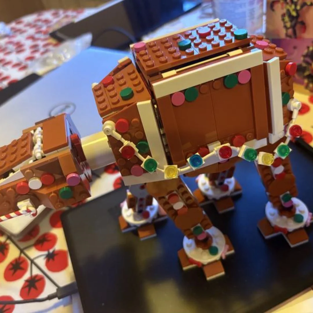 

В наличии Рождество Disney Ginger ATAT 40806 Строительный блок Модель Кирпич Домашний декор Орнамент Игрушки для детей День рождения Рождественские подарки Moc