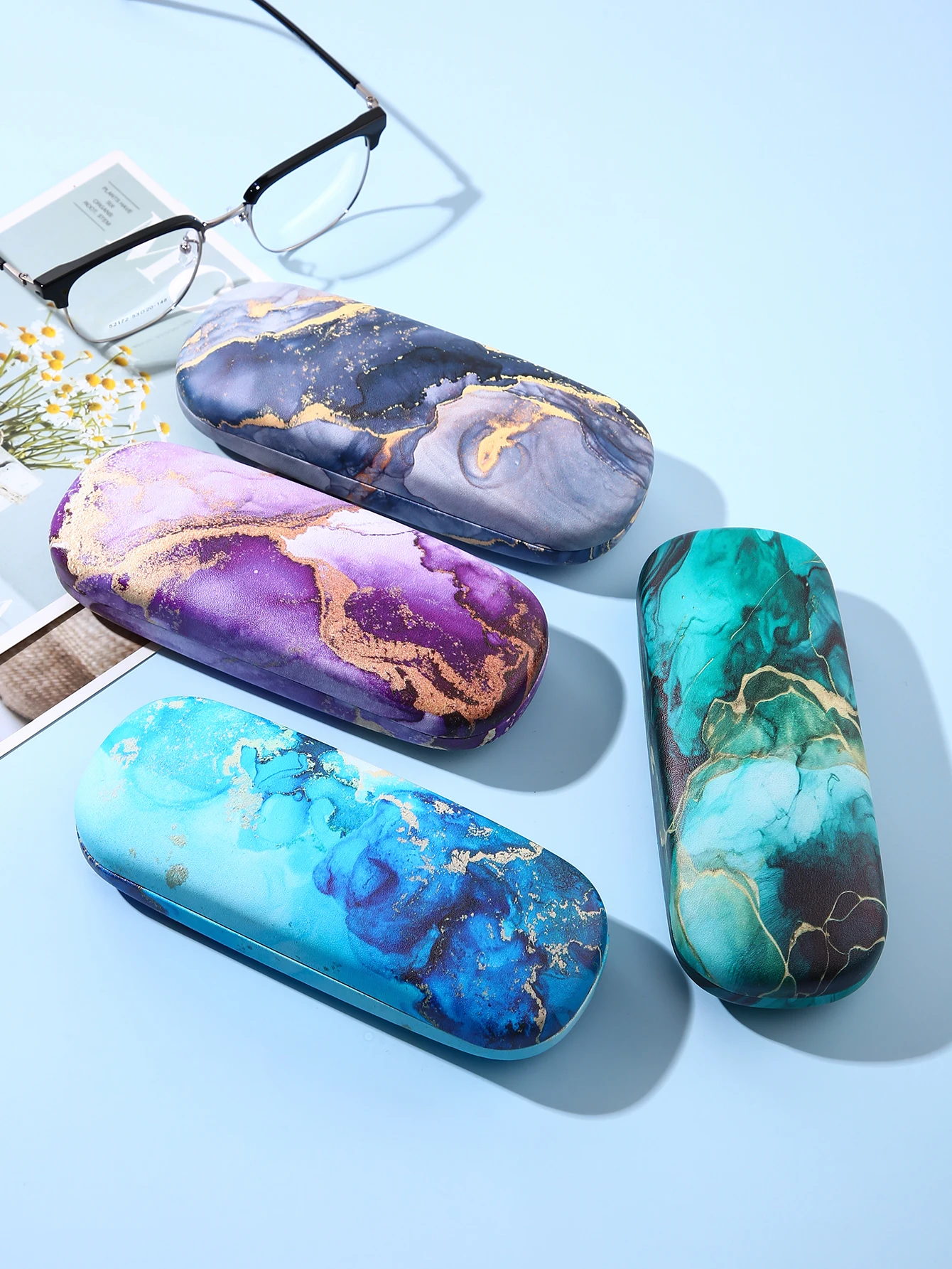 1pc Chic Graffiti Ripple Print Fashion Glasses Case Durable Waterproof & Portable Protective Eyewear Holder Box for Women Men