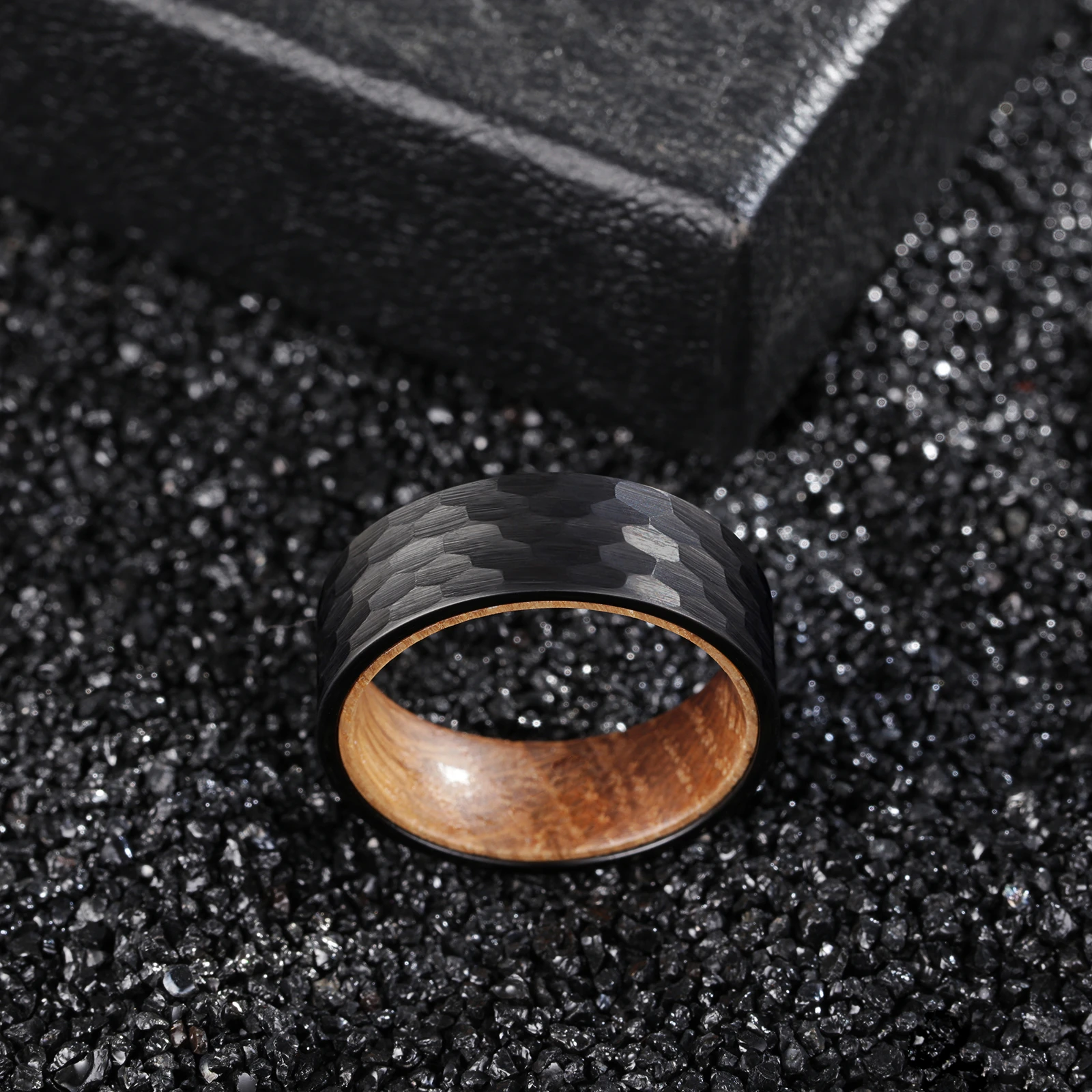 1pc 8mm Black Tungsten Hammered Ring Whiskey Barrel Rings for Man Engagement Wedding Ring, For Daily Wear, Gift For Party Holid