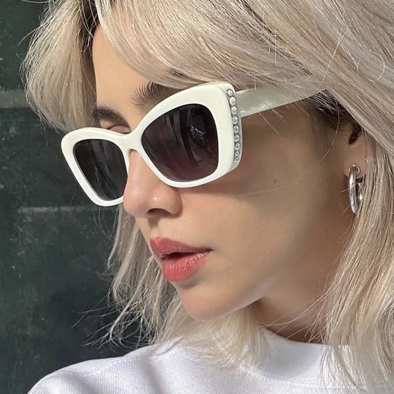 

2024 Cat's Eye Pearl Sunglasses Simple Trendy Women Sunglasses UV Resistant Girls Eyewear Lentes De Sol Mujer