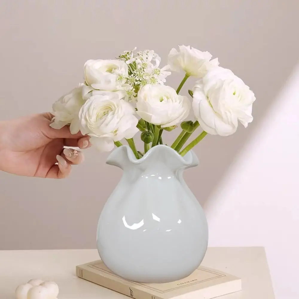 

Creative Exquisite Onion Ceramic Vase Modern Hydroponic Vase Garlic Shape Vase Minimalist Flower Pot Living Room