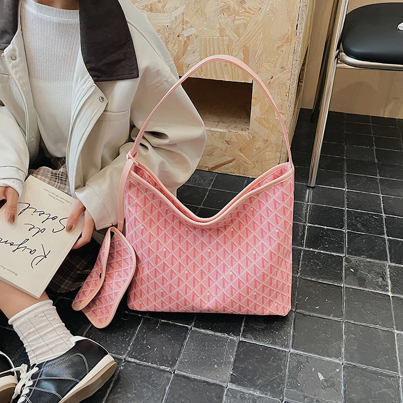 

Simple Vintage Backpack Bag Minimalist Elegant Leather with Large Capacity for Commuter Business Shopper