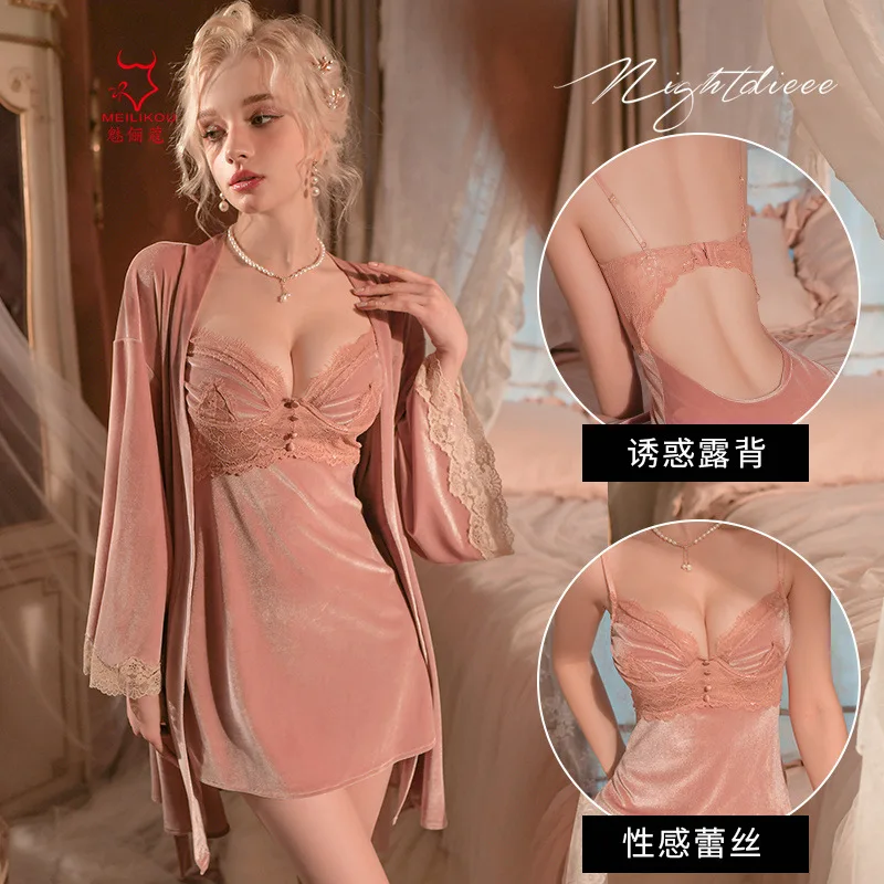 

New Fun Spring and Autumn Golden Velvet Gathering Lace Lace Lace, Sexy Deep V Sling Sleeping Dress Set