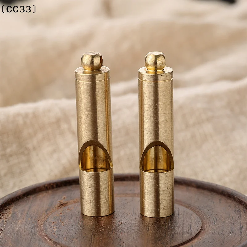 

Водонепроницаемый латунный свисток ручной работы для выживания, EDC-снаряжение, брелок-свисток для судей, латунный свисток〔CC33〕