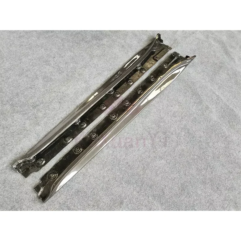 Saia lateral de carbono estilo GT3 para Porsche 911 992