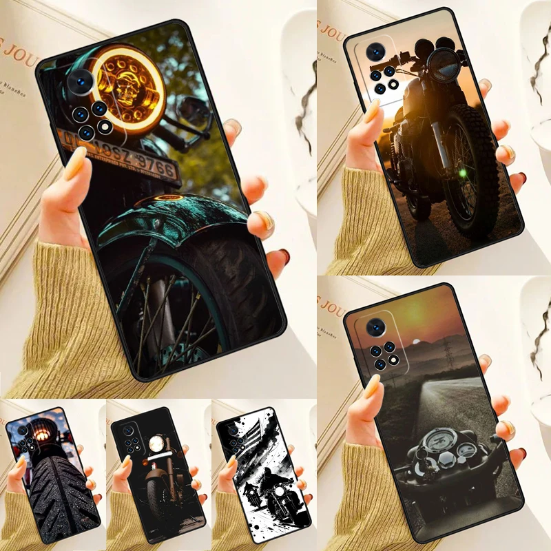 A motorcycle with a certain age Case For Samsung Galaxy S24 Plus S23 S20 S21FE Lite S22 Ultra Note 20 S8 S9 S10 Phone Coque