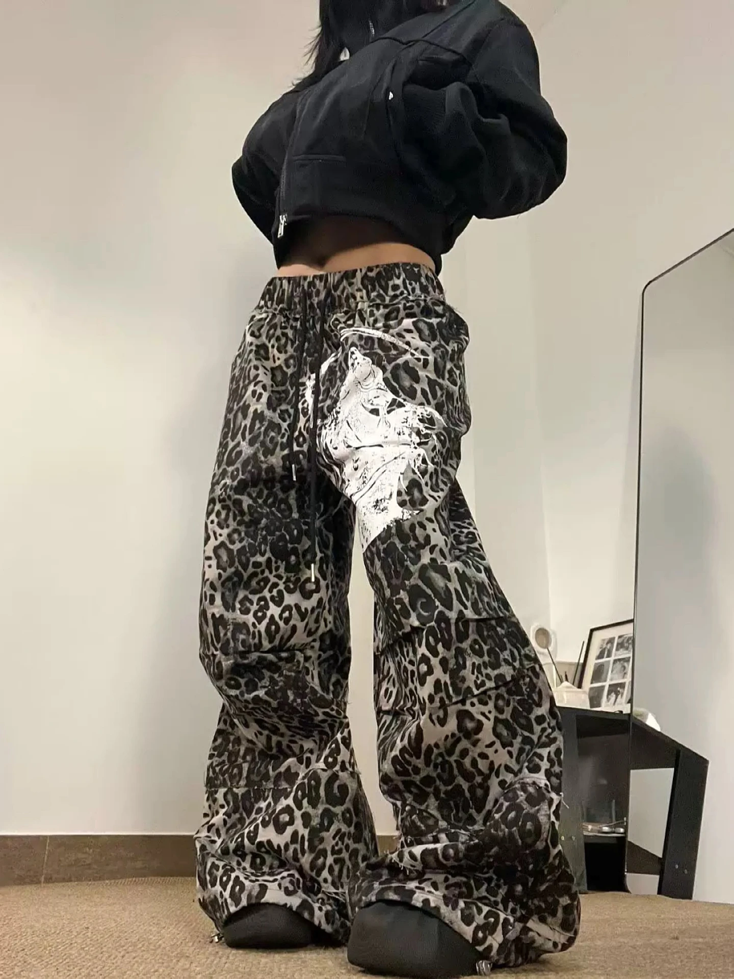 

Американские ретро-брюки в уличном стиле, больших размеров, с широкими штанинами, женские, на шнурке, свободные, стройнящие, струящиеся, длиной в пол, для танцев