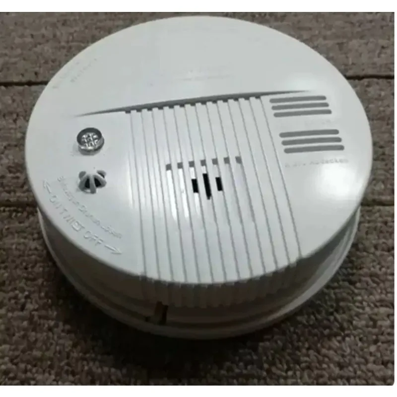 Portable 220V Wired Smoke Alarm Dual Voltage Battery‑Free Fire Detector For Home Office Indoor Fire Safety Prevention
