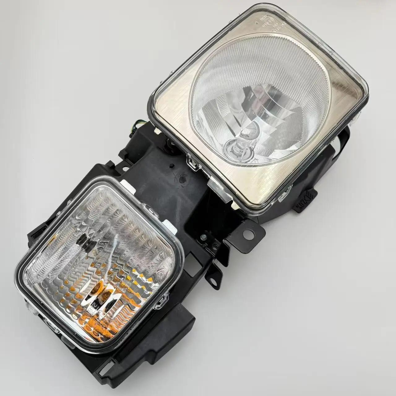 Left Driver Side Headlamp Assembly Headlights (W/ Parking and Turn Signal Lamp) #24300004,15816668 For Hummer H3 H3T