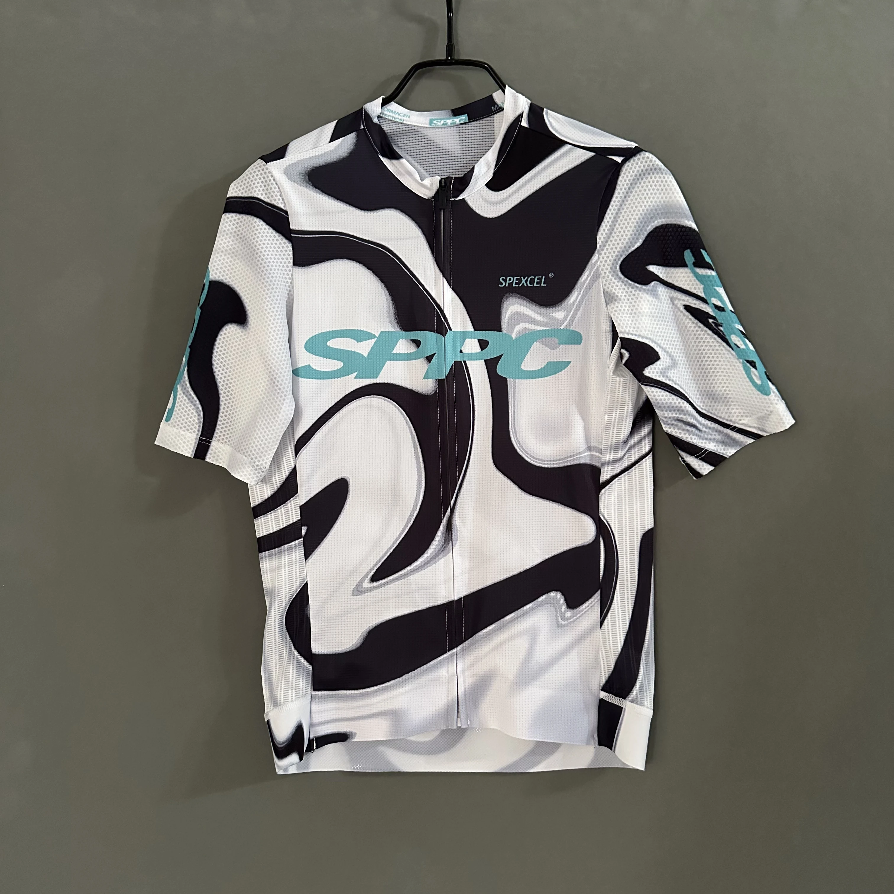 Thumbnail 4 - #50 Highest Rated Cycling Apparel to Buy in 2026