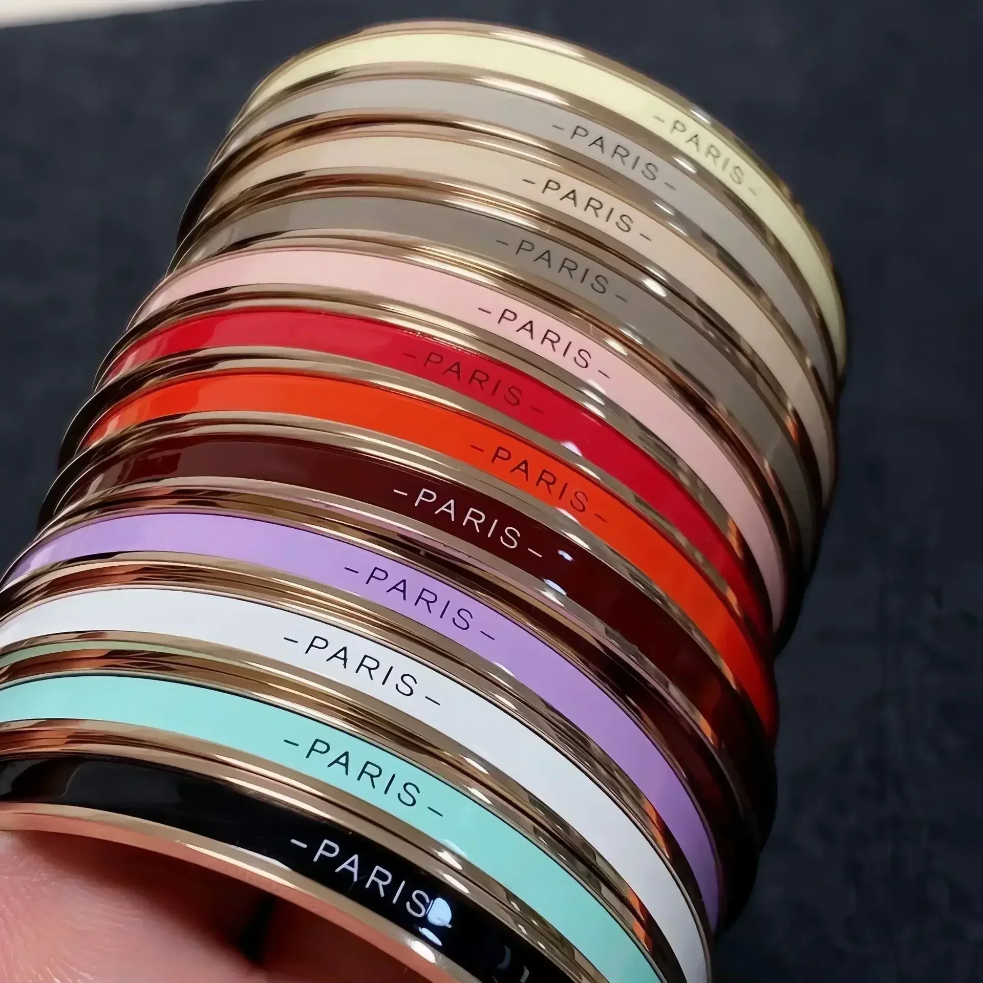 

High Quality! High Quality H Enamel Bracelet, Exquisite and Unique Design, Modern and Trendy bangles for women