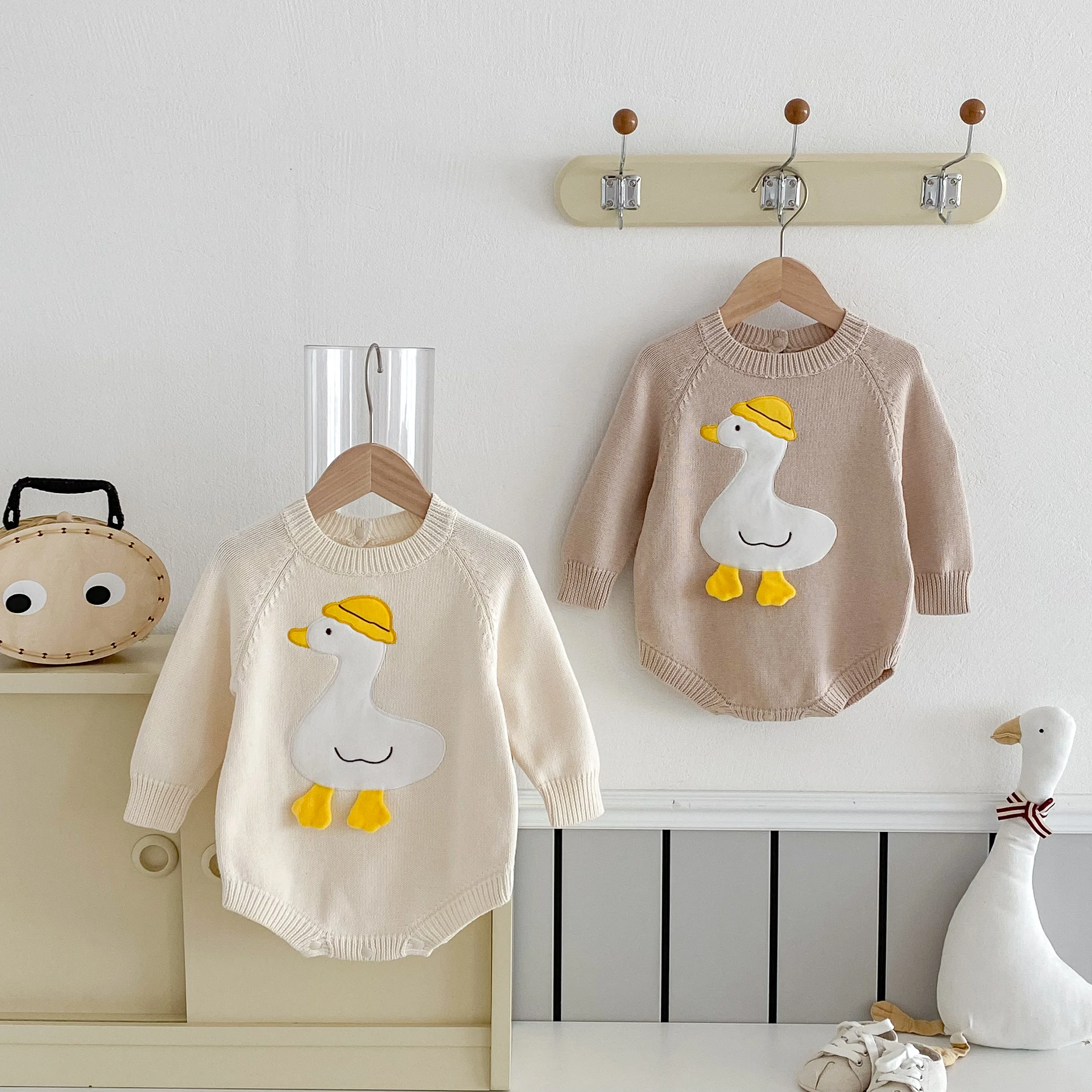 Neue Herbst- und Winter-Babykleidung: Langärmeliger Strick-Strampler für Jungen und Mädchen, Enten-Krabbelanzug für Ausflüge – Detail 2