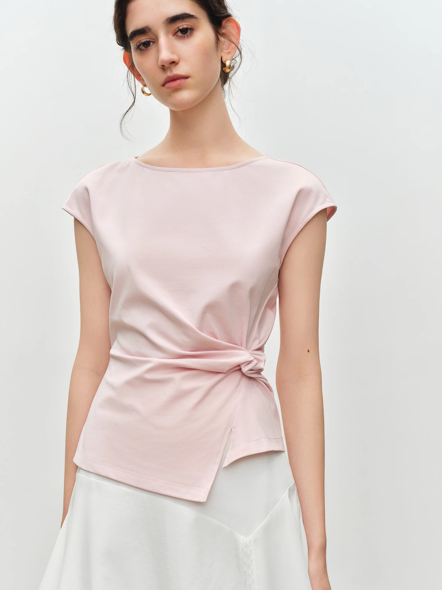 ZIQIAO 2026 New Summer Women Twist Front Slim Fit Crew Neck T-Shirt, White Knot Top for Coquette & Quiet Luxury Daily Style