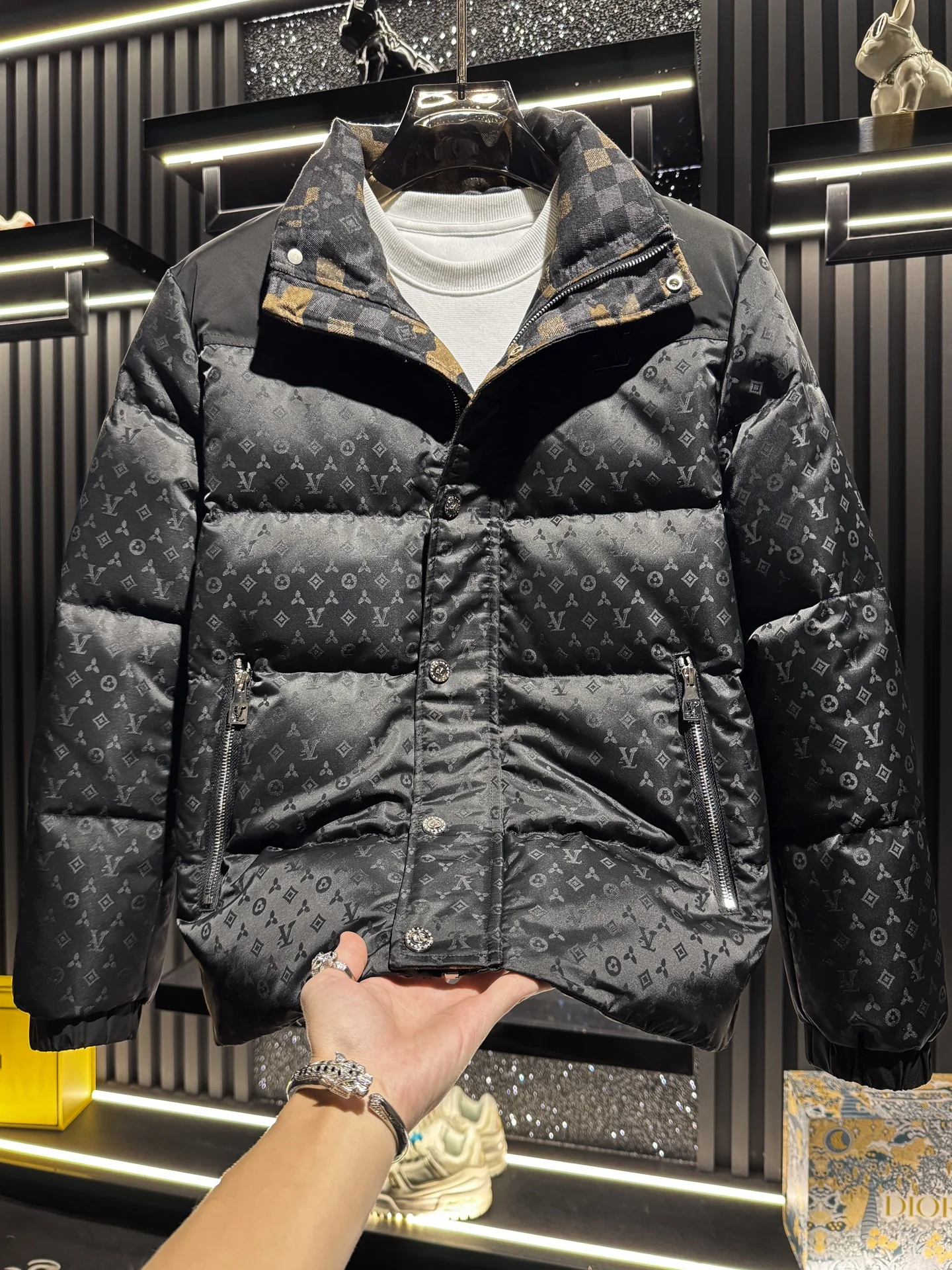 

Elegant Men's Padded Jacket Thickened Fluffy Stand Collar Winter Coat High Warmth Slim Fit Zipper Decorated Polyester Fiber