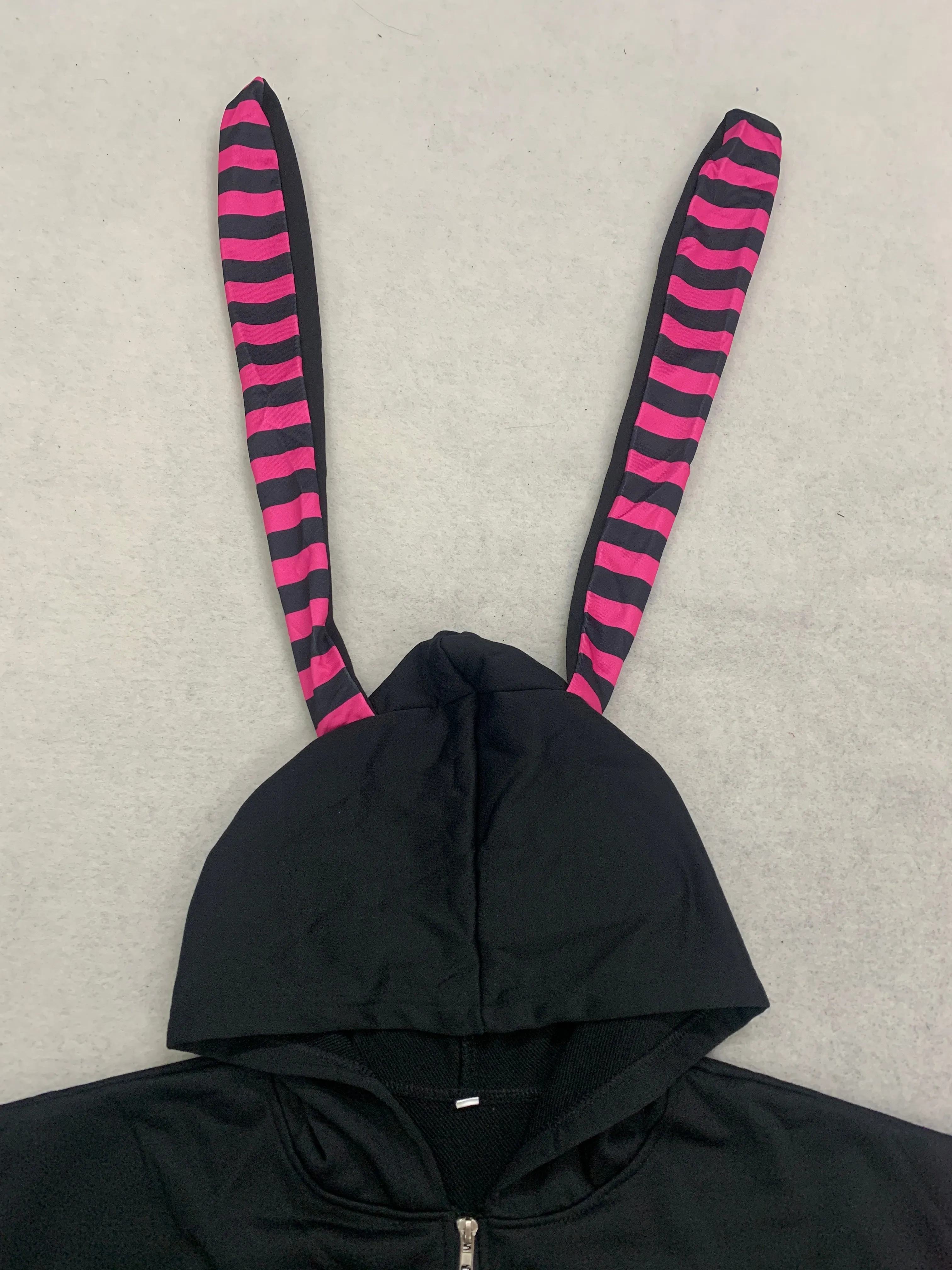 Damen Zip-Up Hoodie mit Hasenohren, Totenkopf-Print auf der Rückseite, gestreift, langärmelig, Y2K Emo Goth Ästhetik, lockere Streetwear-Jacke. – Detail 5
