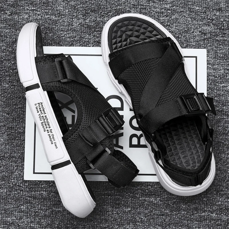 Men's Shoes Fashion Lightweight Beach Shoes Soft Sole Non Slip Breathable Outdoor Sport Flats Buckle New 2026 Men Sandals Summer