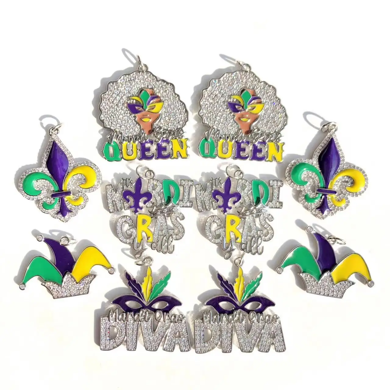 10pcs Mix Charms Bundles It\'s Mardi Gras y\'all Charms Queen Diva Words Joker Hat Fleur De Lis Pendants Louisiana Women Bracelets