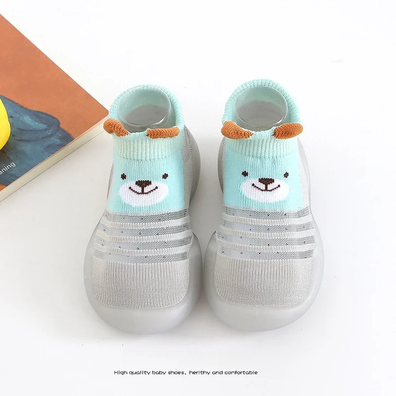 Zapatos de malla transpirables para niños, Calcetines antideslizantes para bebés, calcetines de dibujos animados para caminar