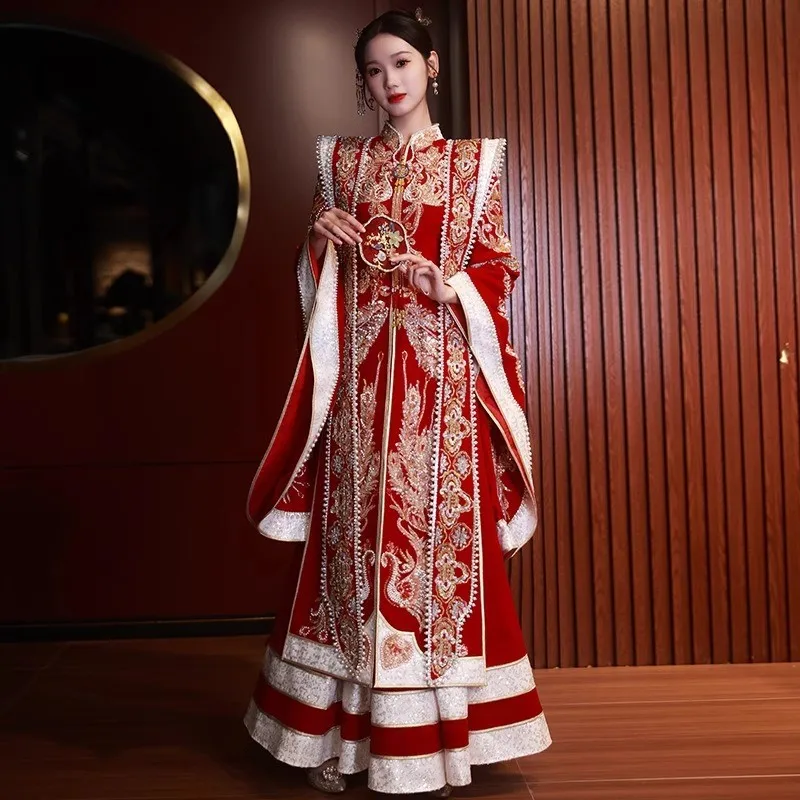 

Heavy Industry's magnificent new Chinese-style dragon and phoenix wedding dress improved Han