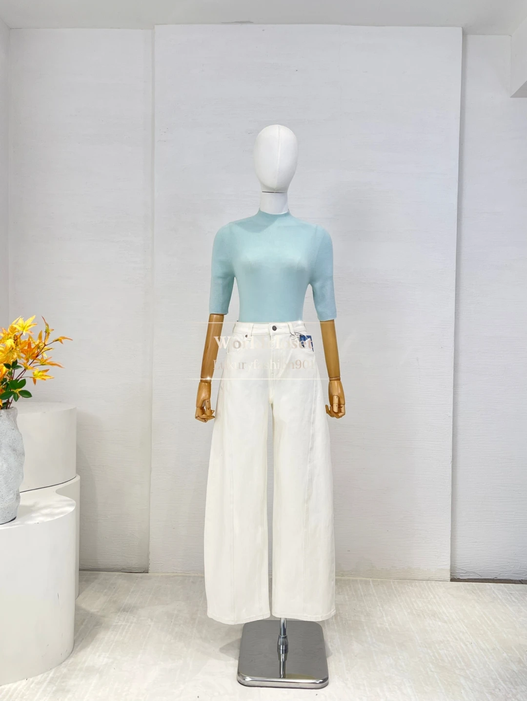 

Sky Blue Half Sleeve Yarn Middle Collar Knit Slim Pullover Tops