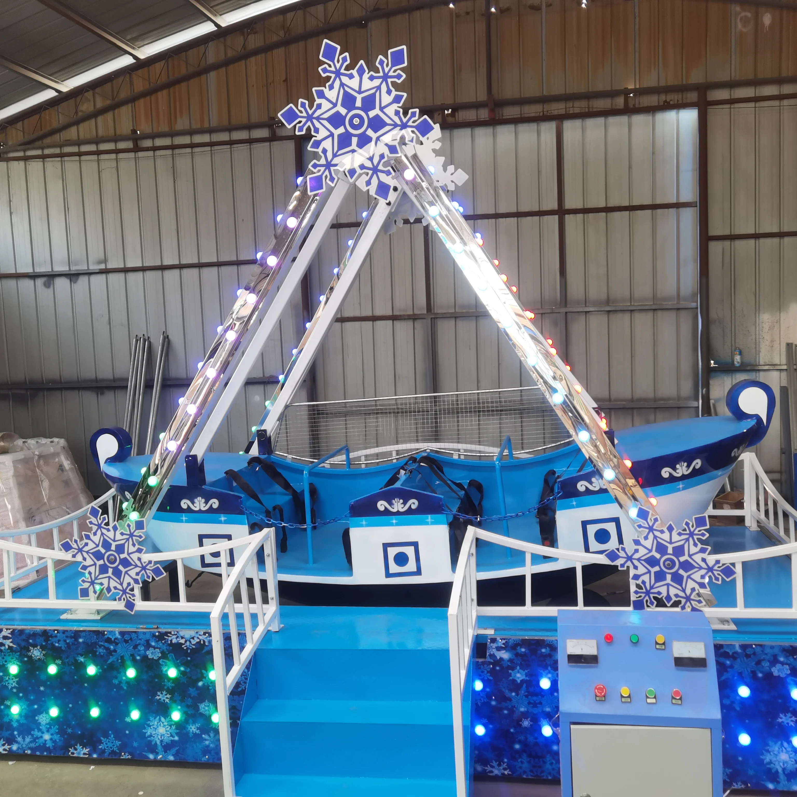 Mobile Amusement Park Rides Children Game Swing Boat Trailer Mounted Mini Pirate Ship