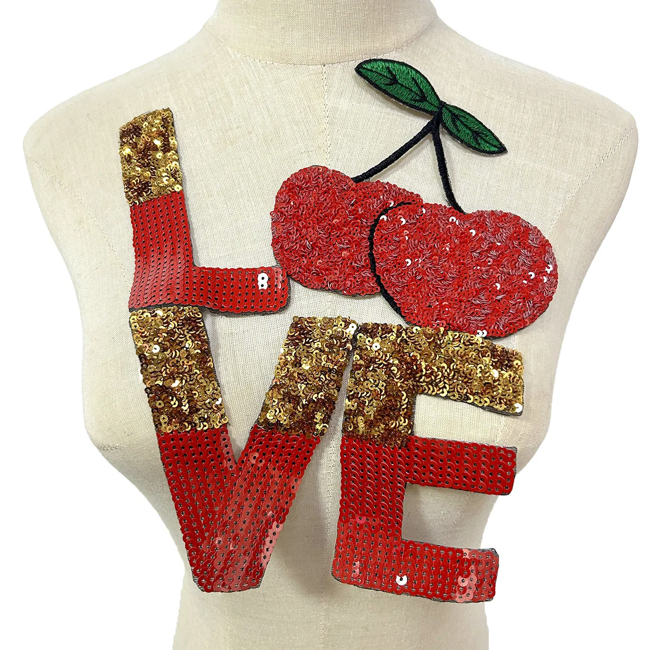 One Piece Red LOVE Cherry Pailletten-Stickerei-Aufnäher, groß, zum Aufbügeln für Kleidung, Taschen, Dekoration, festliche Atmosphäre