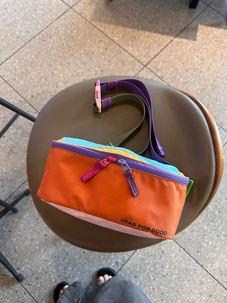 Borsa da petto in nylon Spor da donna 2025 Nuova borsa da cintura da arrampicata all'aperto leggera e impermeabile di grande capacità per lo sport