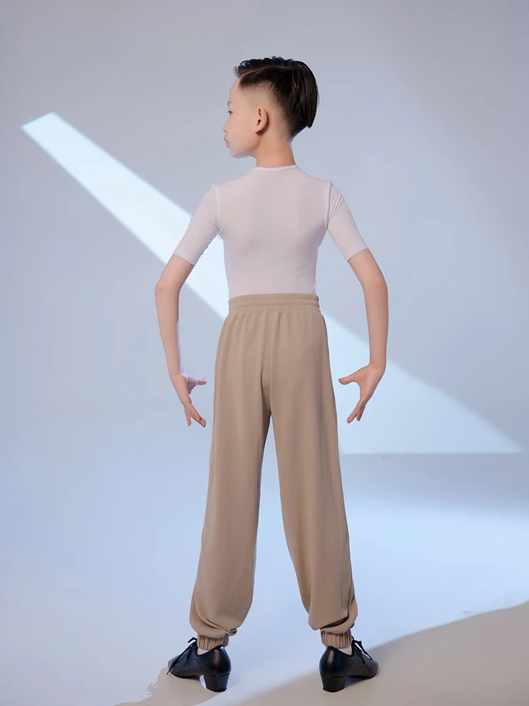 Costume de danse latine pour garçon, Costume d'entraînement de danse Tango pour enfants, hauts blancs, pantalons kaki, ensemble de spectacle, robes de danse de salle de bal XH407