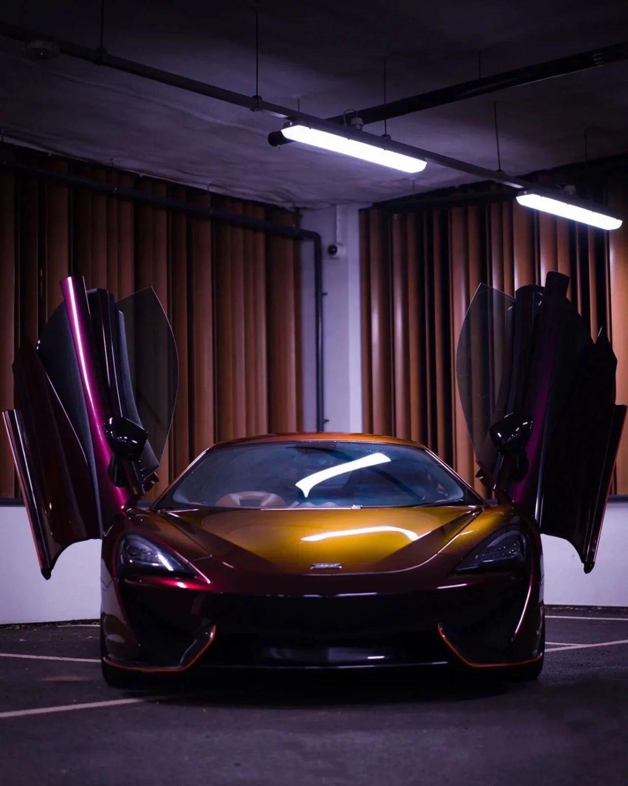 Streaming Light Black Charm Red Car Vinyl Wrap PVC PET Car Wrap Vinyl Black Ppf