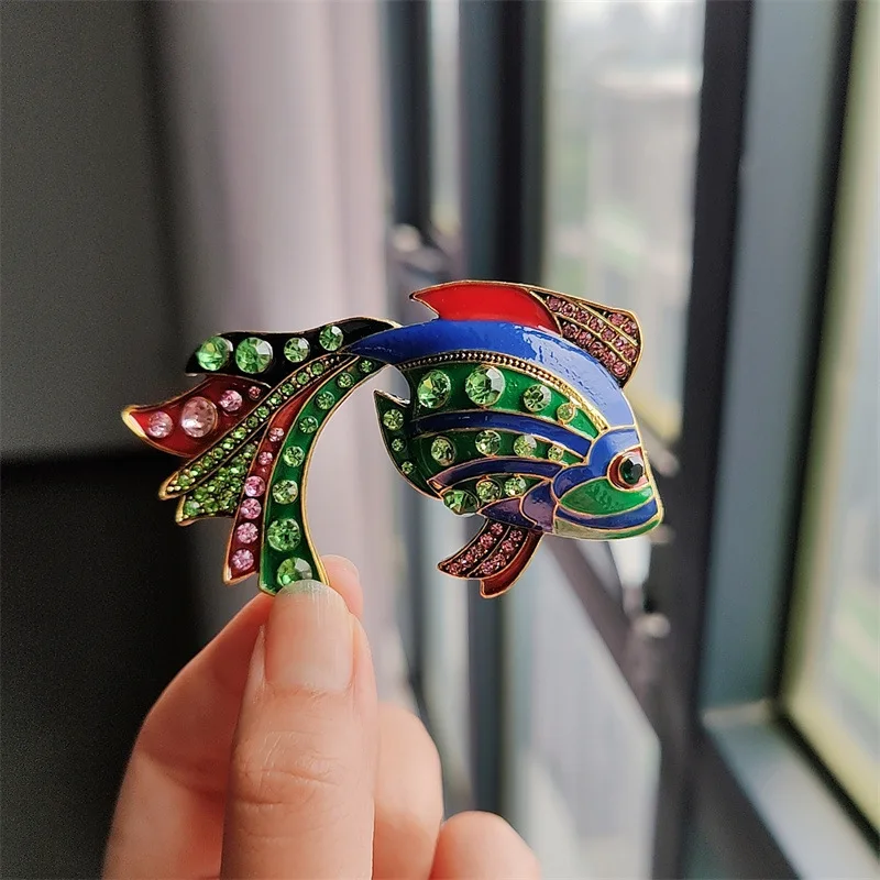 2024 New Creative Tropical Fish Brooches for Women 1Colors High Quality Fish Brooch Pins Gifts