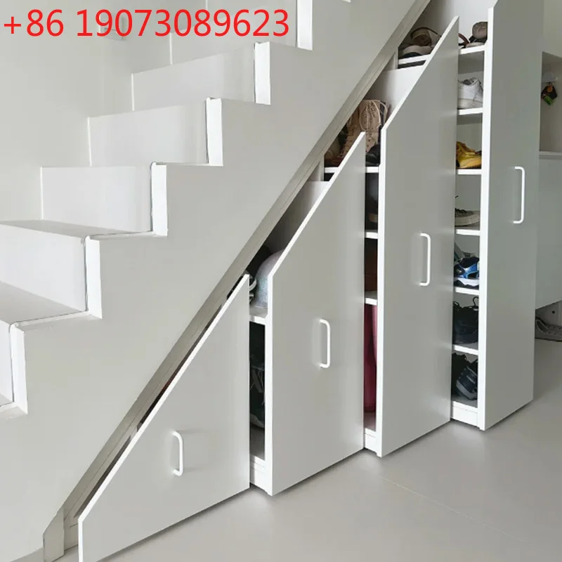 Les armoires à chaussures en angle oblique une solution astucieuse pour optimiser l’espace sous les escaliers