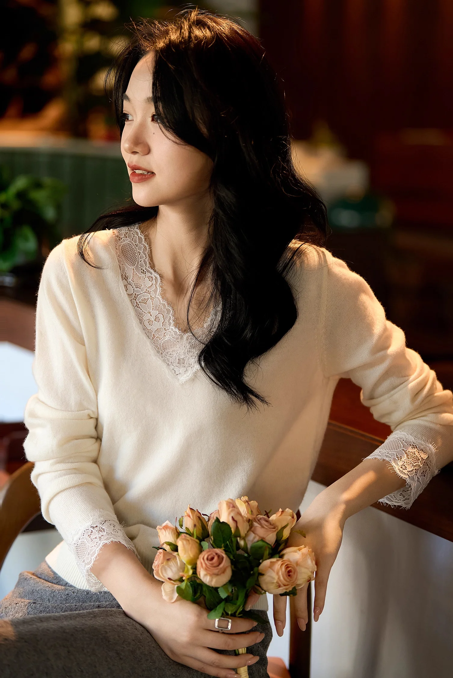 Birdtree,90%Sheep Wool 10%Cashmere Knitted Undershirt,Women Lace V-neck Full Sleeve Sweater,2025 Autumn/Winter Pullover T5O634JF
