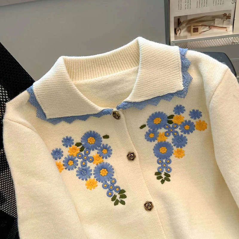 Gentle style soft and sticky doll collar chic top coat autumn and winter embroidered flower sweater loose knitted cardigan