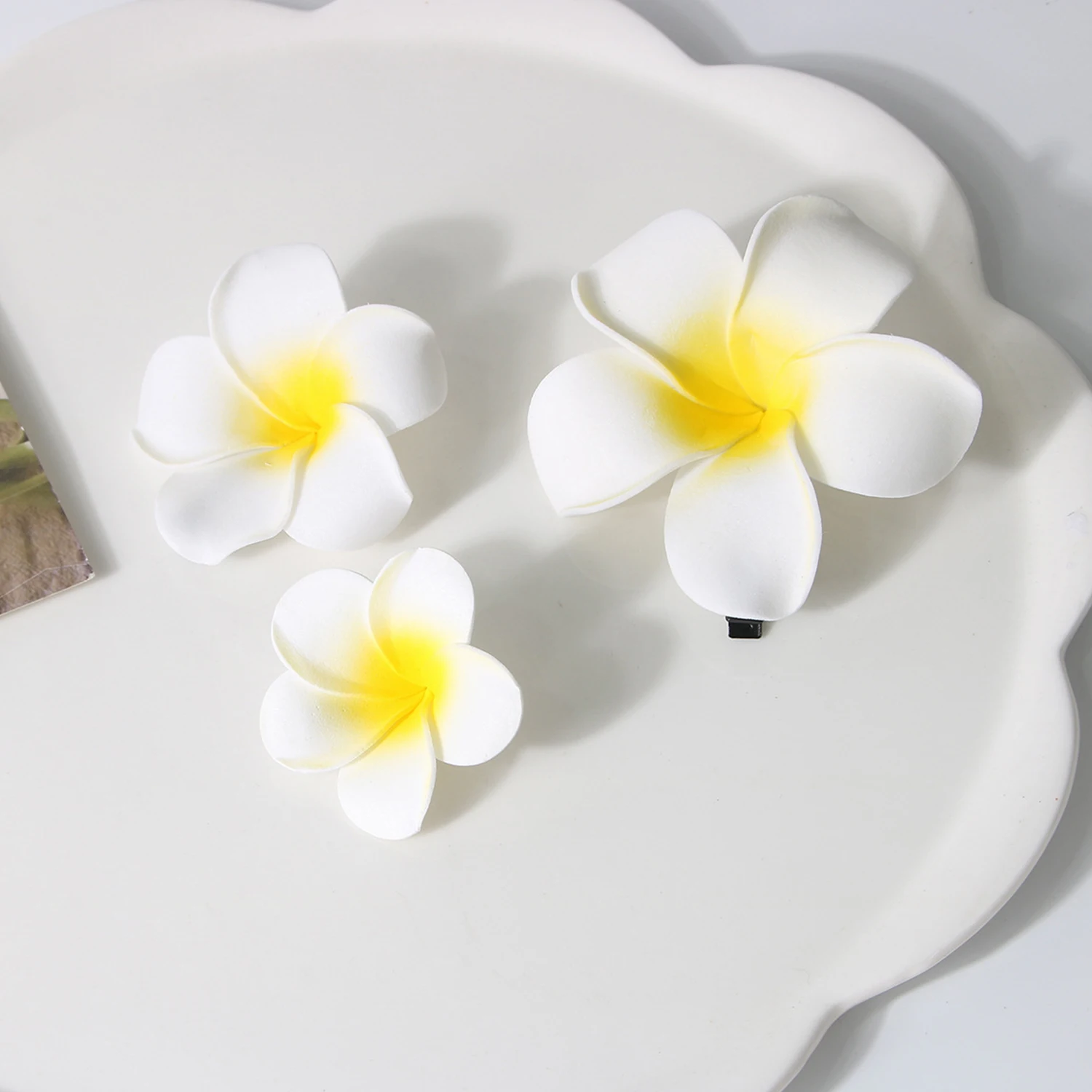 Plumeria-Pinzas para el pelo de flores para mujer y niña, pasador de flores de huevo, horquilla nupcial Hawaiana para boda, accesorios para el