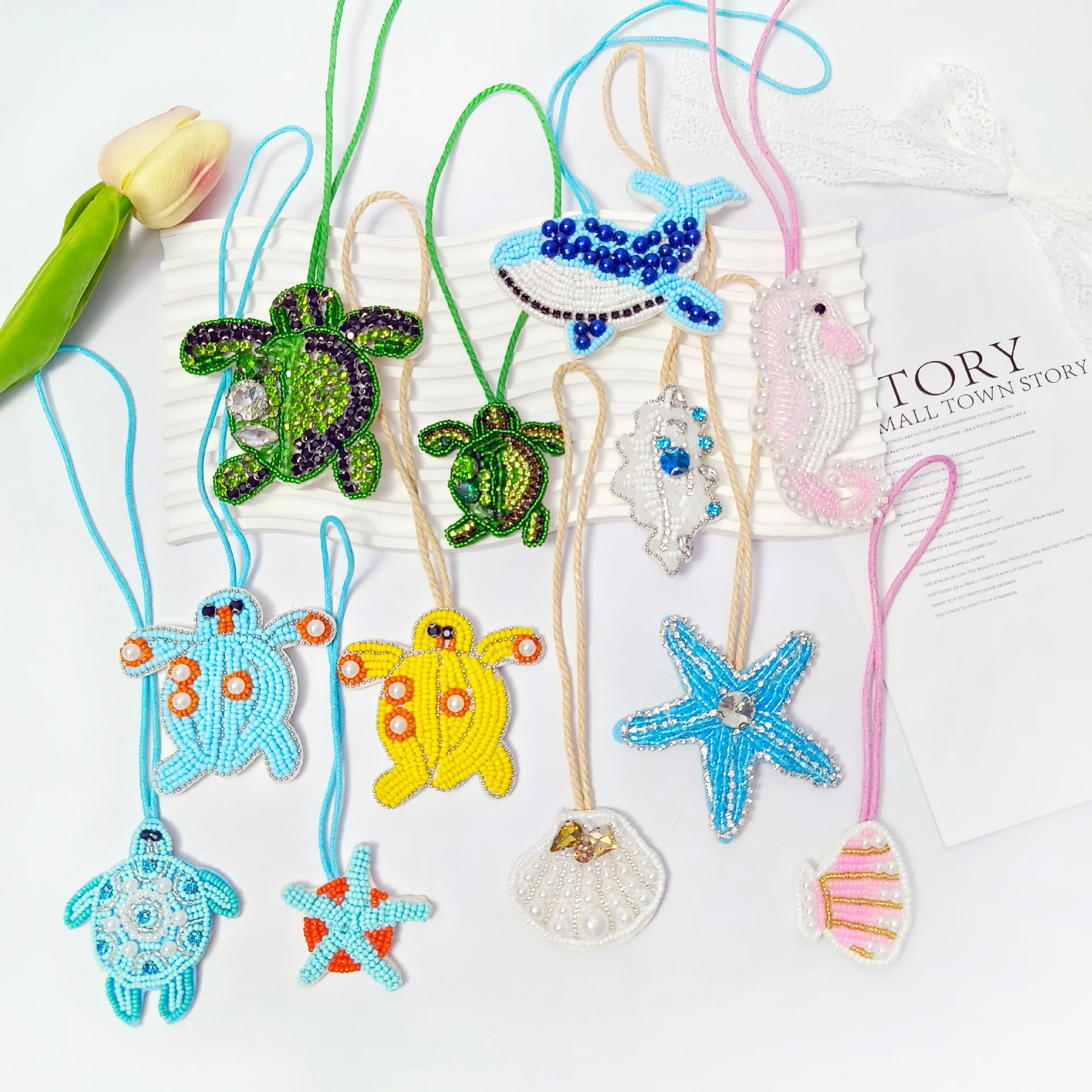 

1 шт. 3D ручной работы со стразами и бисером, морской организм, подвесные нашивки на веревке, хрустальная сумка, ремешок, нашивка, аппликация из бисера, нашивка