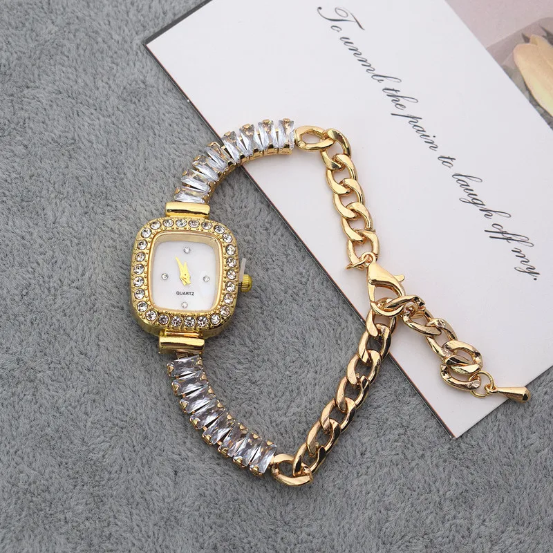 Fashion Women's Watch with Diamond Studded Claw Chain Square Women's Watch Bracelet Watch